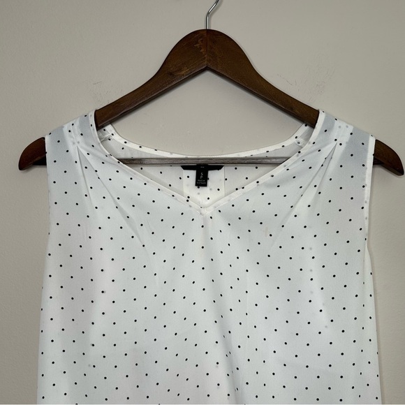 Banana Republic Sleeveless Relaxed Fit Blouse White Mini Black Polka Dot Small - Picture 8 of 8